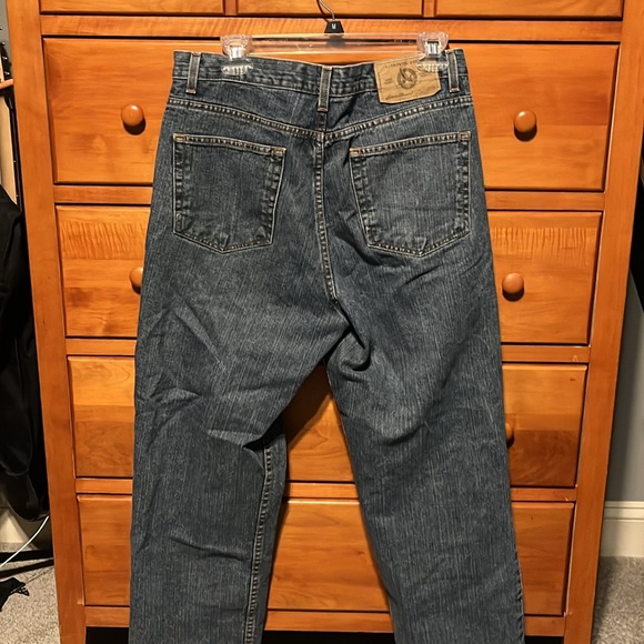 34x30 Eddie Bauer jeans. In like new condition. - Picture 5 of 6